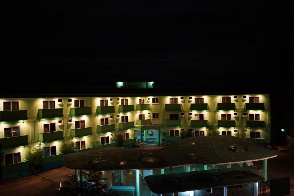 Green One Hotel Lapu-Lapu City Exterior photo