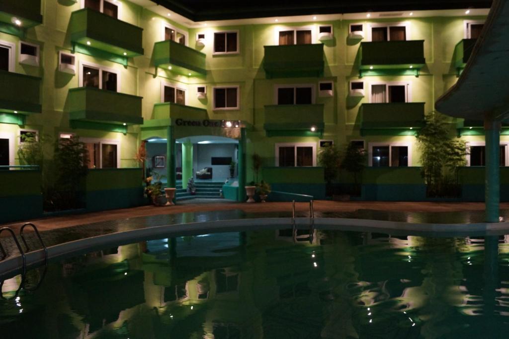 Green One Hotel Lapu-Lapu City Exterior photo