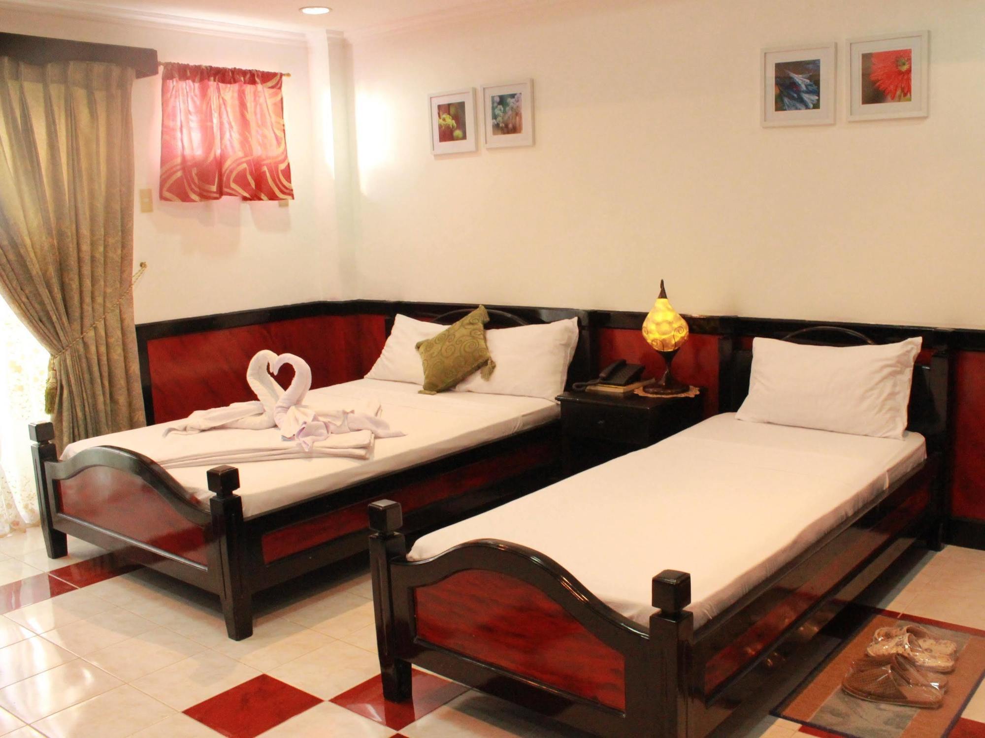 Green One Hotel Lapu-Lapu City Exterior photo