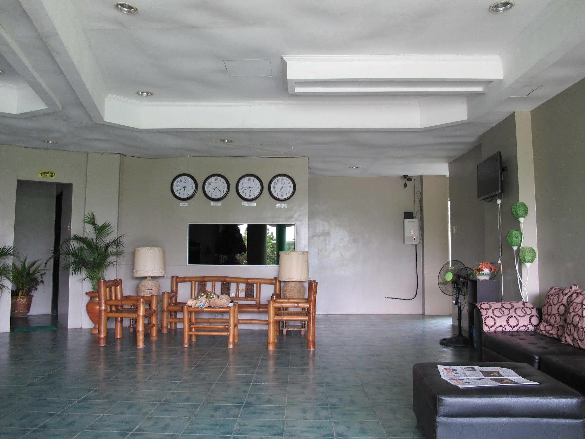 Green One Hotel Lapu-Lapu City Exterior photo